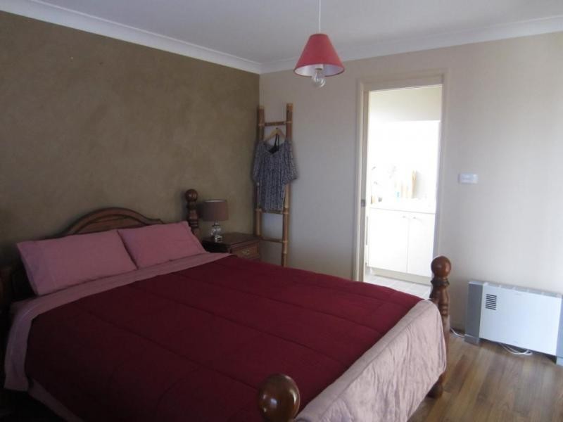 11 Cahill Place, Goulburn NSW 2580
