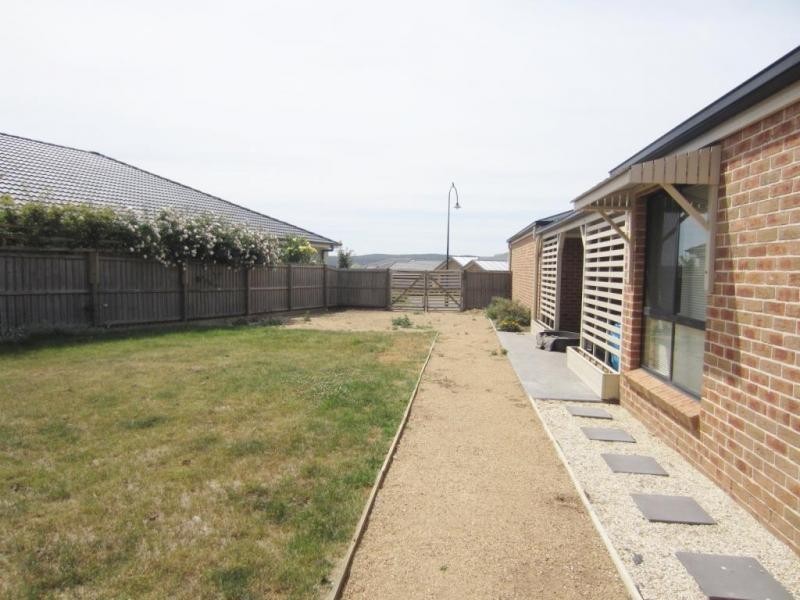 11 Cahill Place, Goulburn NSW 2580