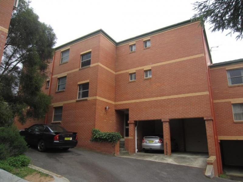 3/33 Ottiwell Street, Goulburn NSW 2580