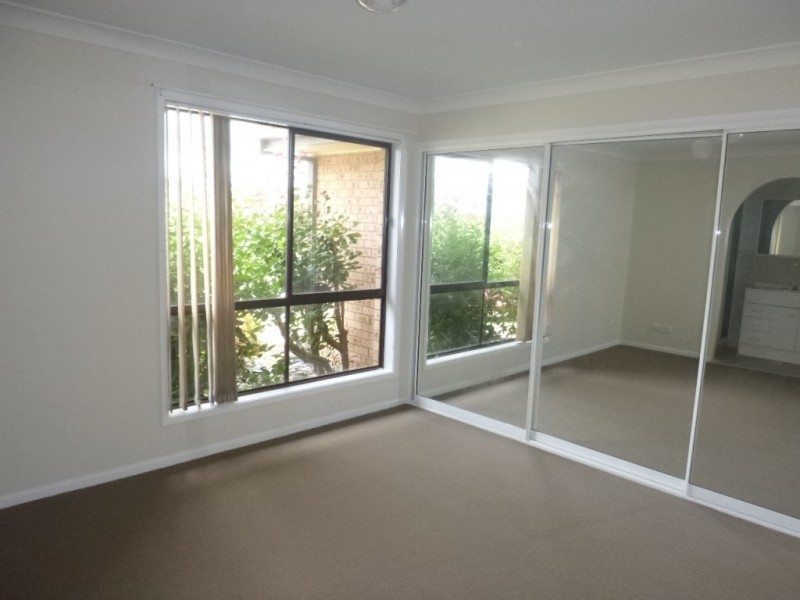 16 Parkside Place, Goulburn NSW 2580