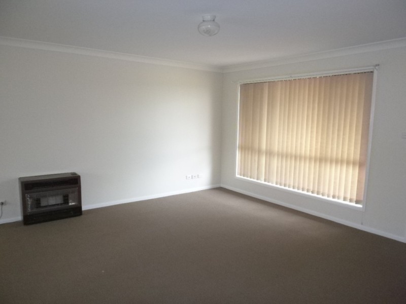 16 Parkside Place, Goulburn NSW 2580