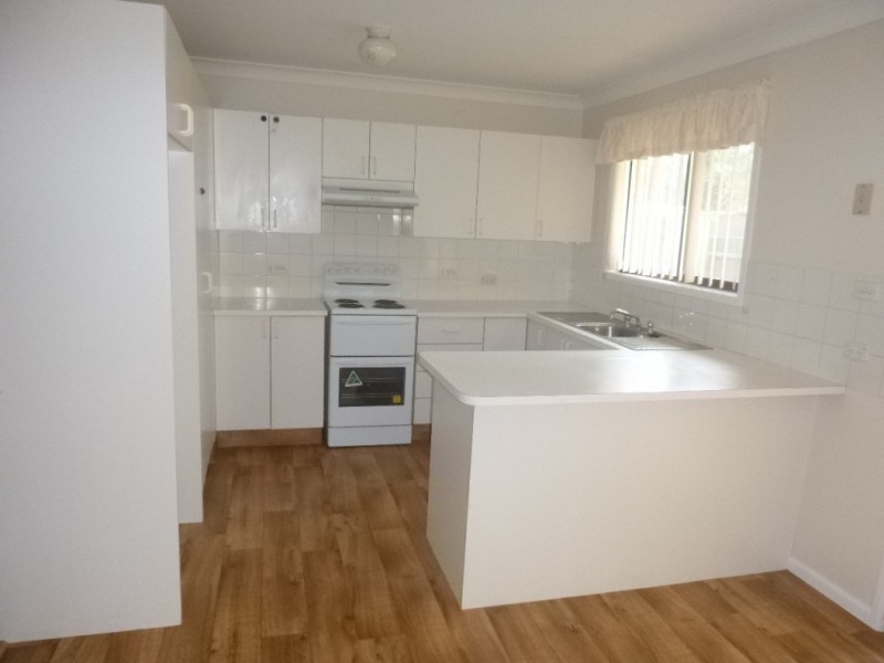 16 Parkside Place, Goulburn NSW 2580