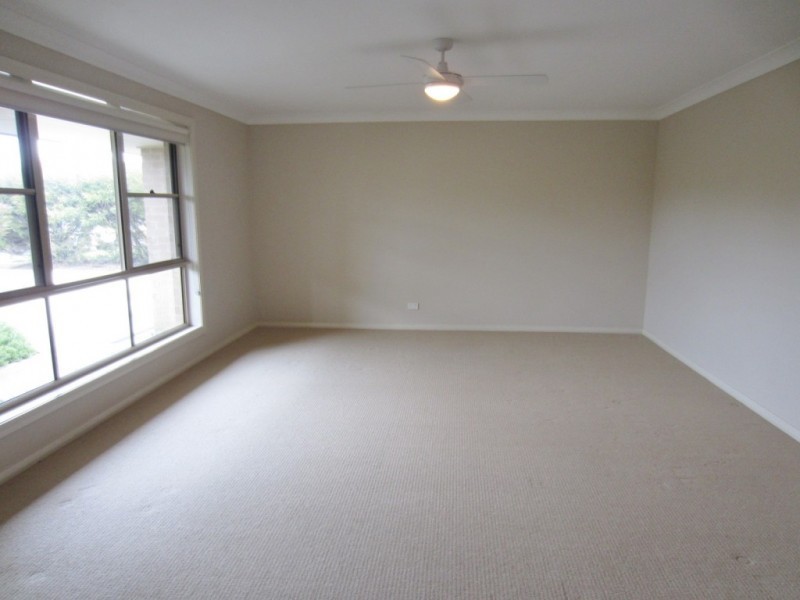 41 McGuire Drive, Goulburn NSW 2580