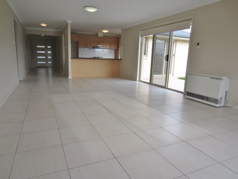 41 McGuire Drive, Goulburn NSW 2580