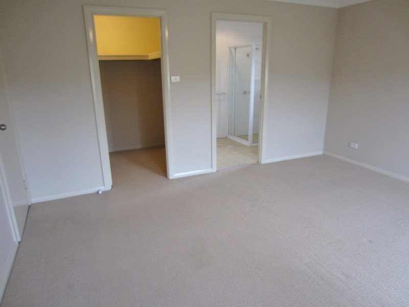 41 McGuire Drive, Goulburn NSW 2580