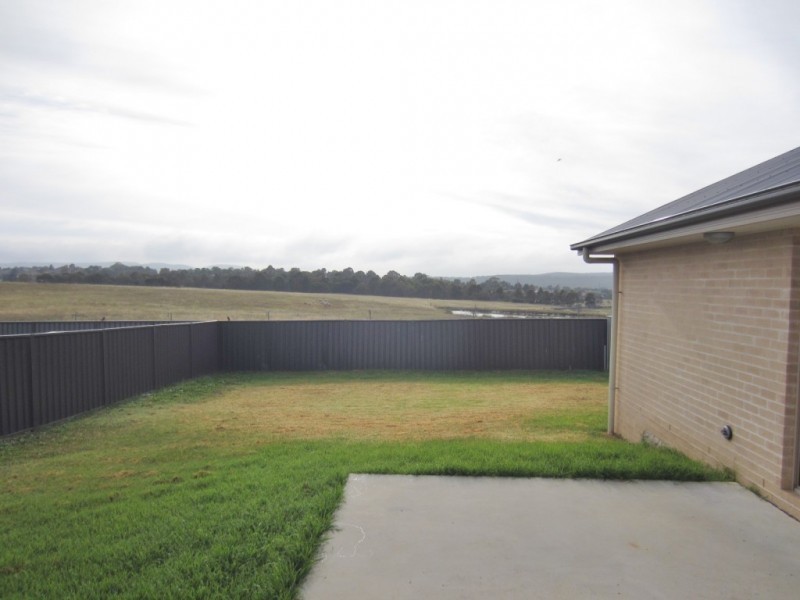 41 McGuire Drive, Goulburn NSW 2580