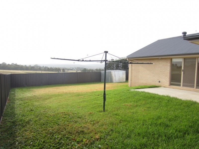 41 McGuire Drive, Goulburn NSW 2580