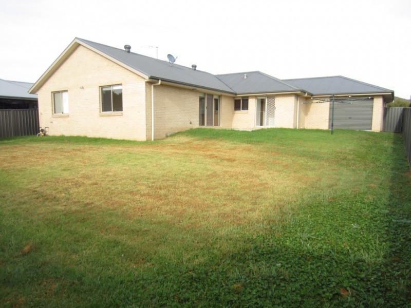 41 McGuire Drive, Goulburn NSW 2580