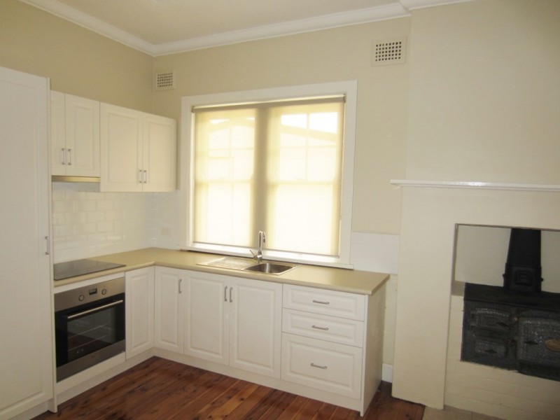 108 Sloane Street, Goulburn NSW 2580