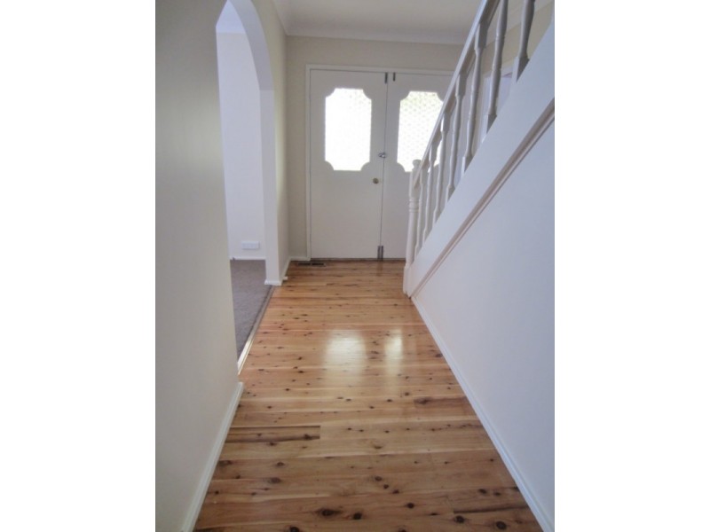 13 Manfred Place, Goulburn NSW 2580