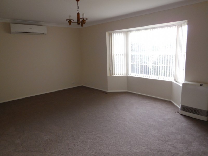 13 Manfred Place, Goulburn NSW 2580