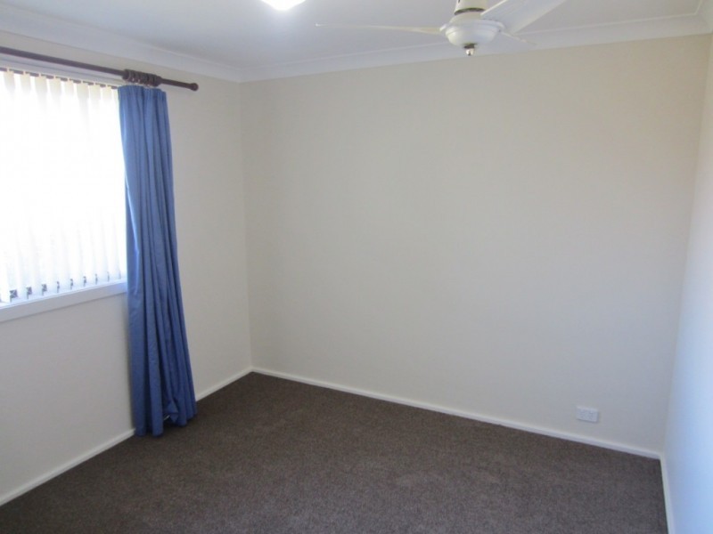 13 Manfred Place, Goulburn NSW 2580