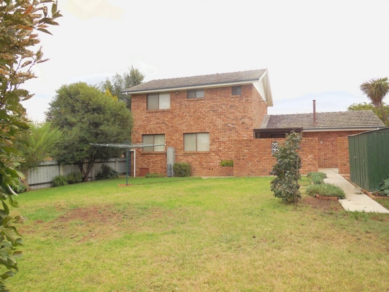 13 Manfred Place, Goulburn NSW 2580