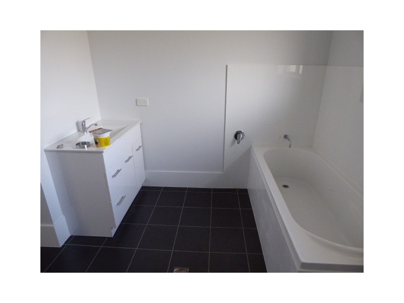 60 Hoskins Street, Goulburn NSW 2580