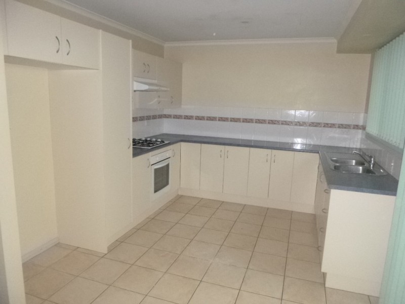 8 Ivy Lea Place, Goulburn NSW 2580