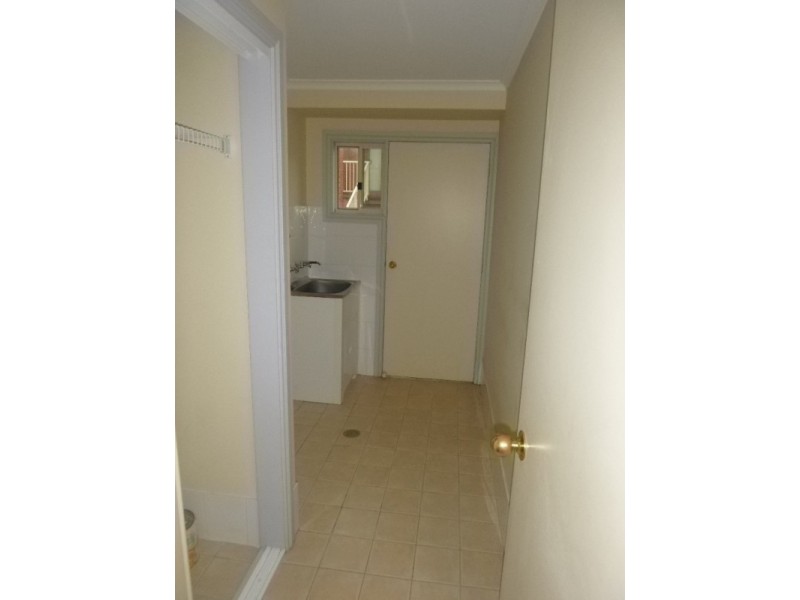 8 Ivy Lea Place, Goulburn NSW 2580