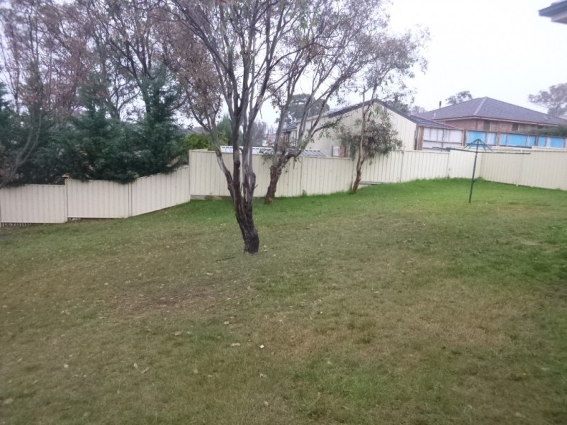 8 Ivy Lea Place, Goulburn NSW 2580