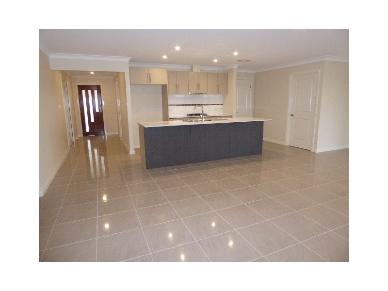 3 Fraser Close, Goulburn NSW 2580