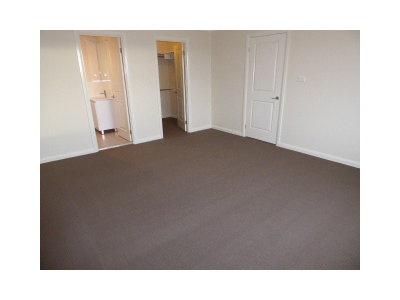 3 Fraser Close, Goulburn NSW 2580