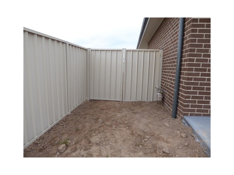 3 Fraser Close, Goulburn NSW 2580