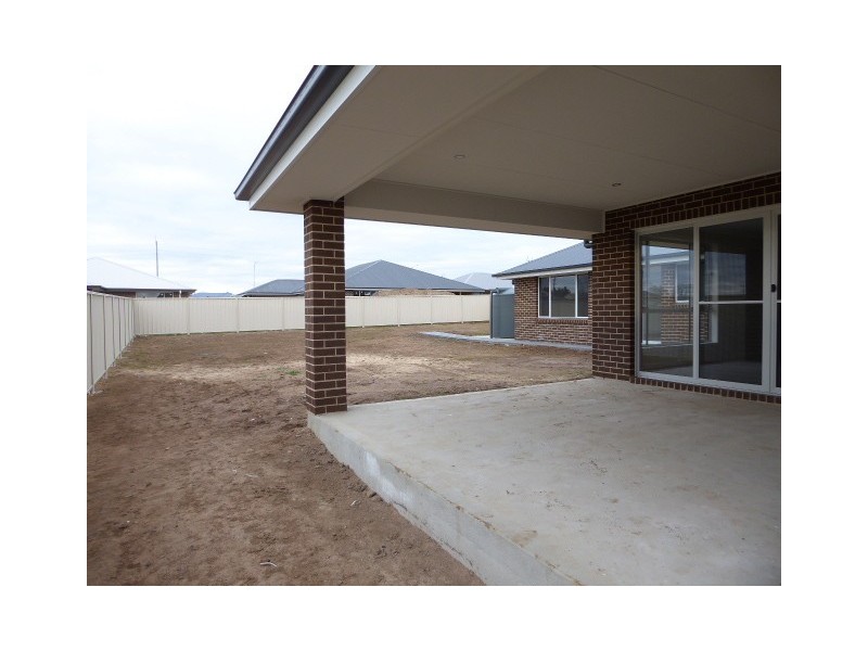 3 Fraser Close, Goulburn NSW 2580