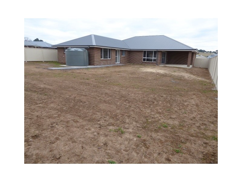 3 Fraser Close, Goulburn NSW 2580