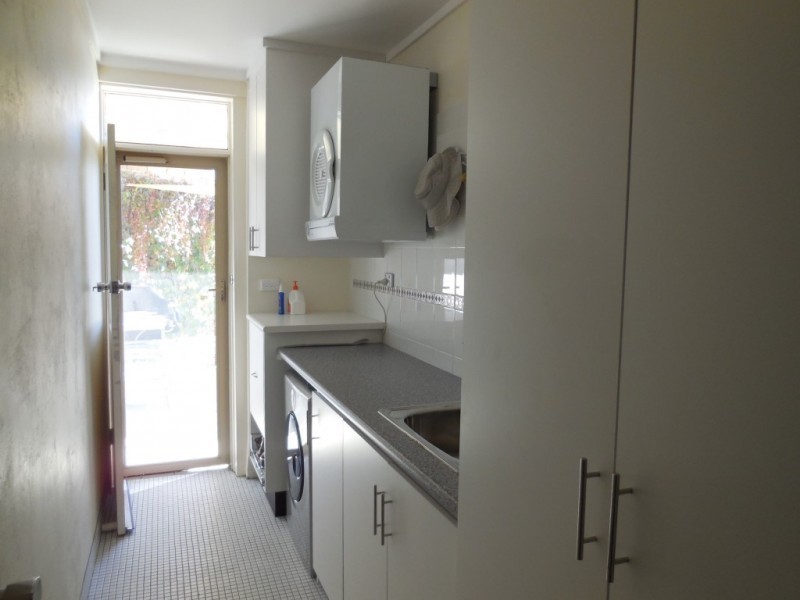 17 Macquarie Street, Goulburn NSW 2580