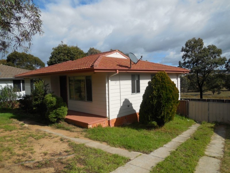 36 Yarrowlow Street, Goulburn NSW 2580
