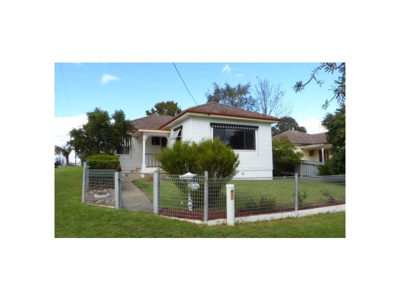 19 Knox Street, Goulburn NSW 2580