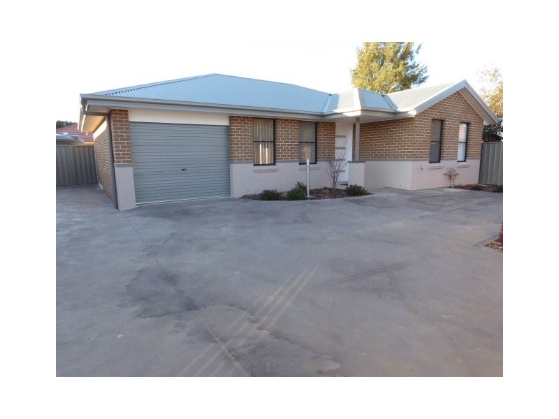8/95 Gibson Street, Goulburn NSW 2580