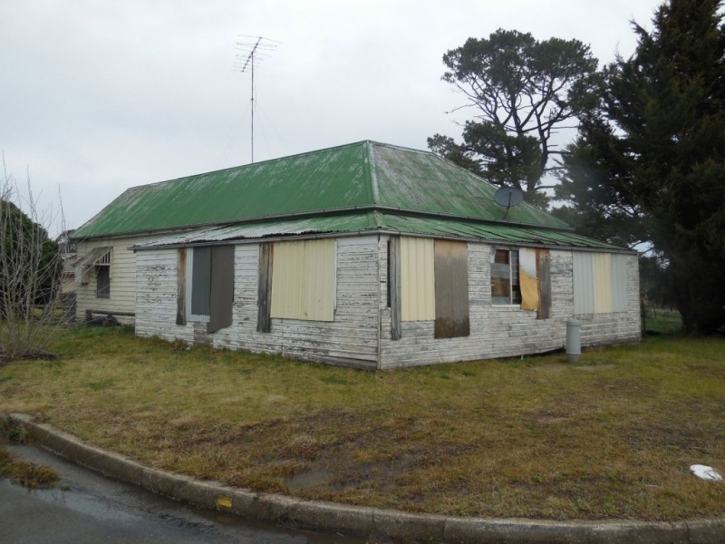 46 Wollondilly Avenue, Goulburn NSW 2580