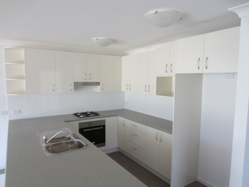 Villa 2/95 Gibson Street, Goulburn NSW 2580