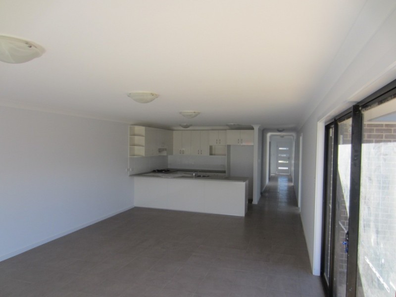 Villa 2/95 Gibson Street, Goulburn NSW 2580