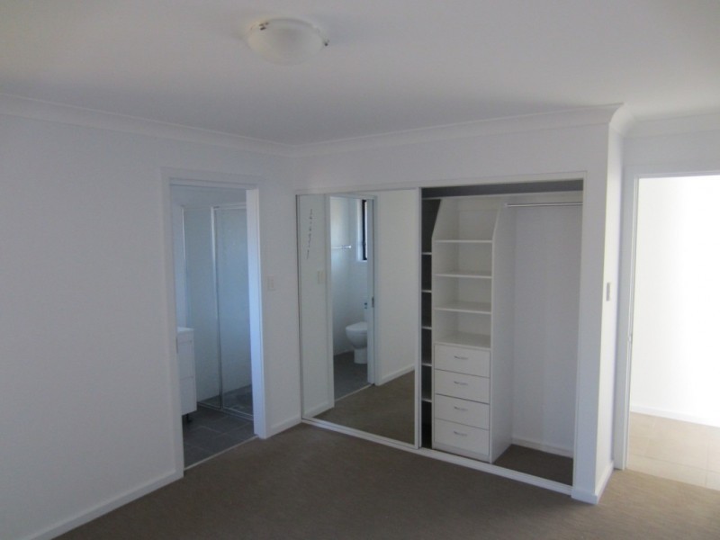 Villa 2/95 Gibson Street, Goulburn NSW 2580