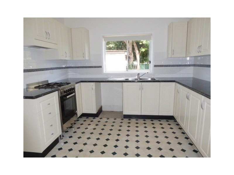 307 Sloane Street, Goulburn NSW 2580