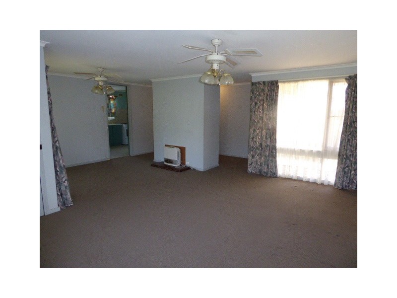 3 Howard Boulevard, Goulburn NSW 2580