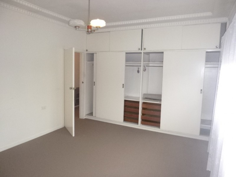 18-20 Godfrey Street, Goulburn NSW 2580