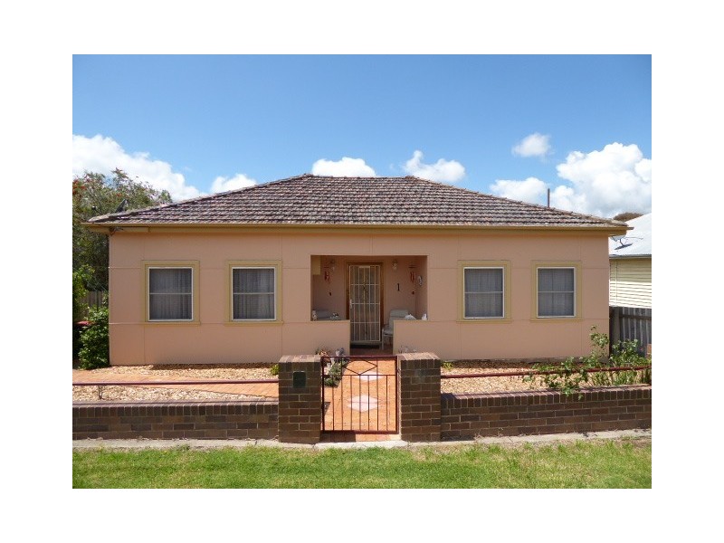 1 Robinson Street, Goulburn NSW 2580