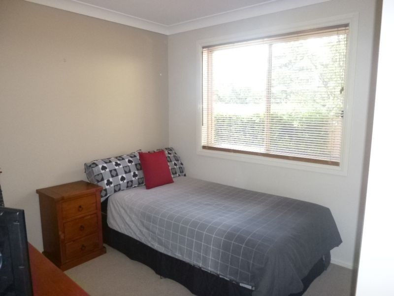 6 Willow Grove Place, Goulburn NSW 2580