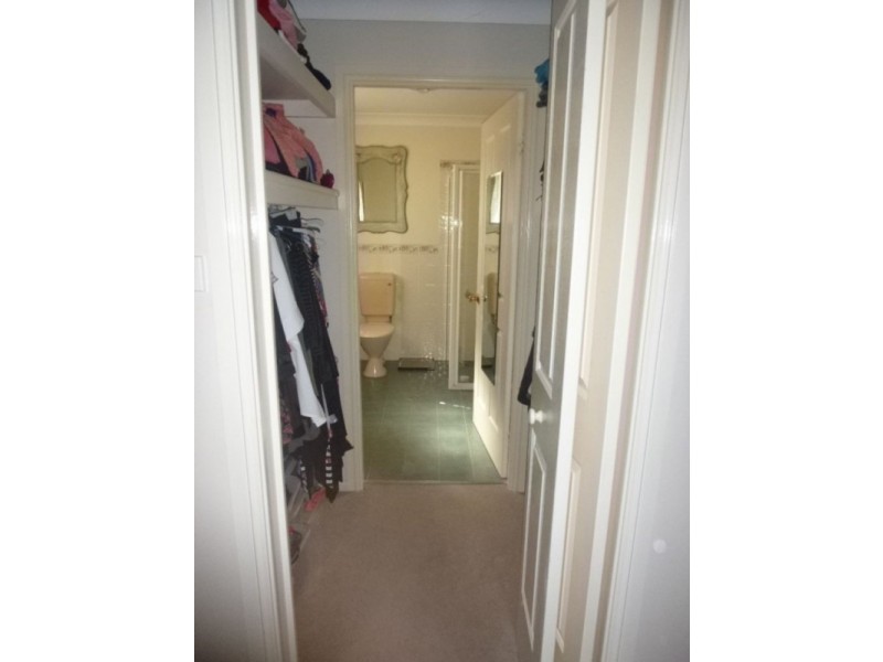 6 Willow Grove Place, Goulburn NSW 2580