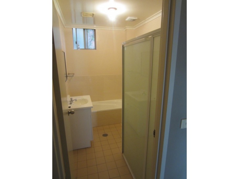 1/33 Ottiwell Street, Goulburn NSW 2580