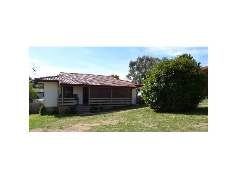 10 Caoura Crescent, Goulburn NSW 2580
