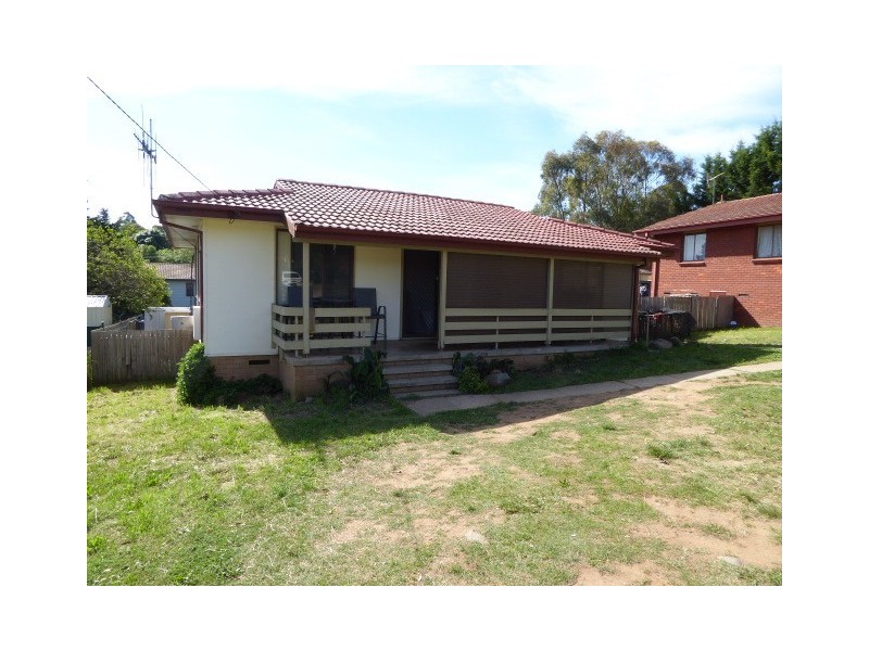 10 Caoura Crescent, Goulburn NSW 2580