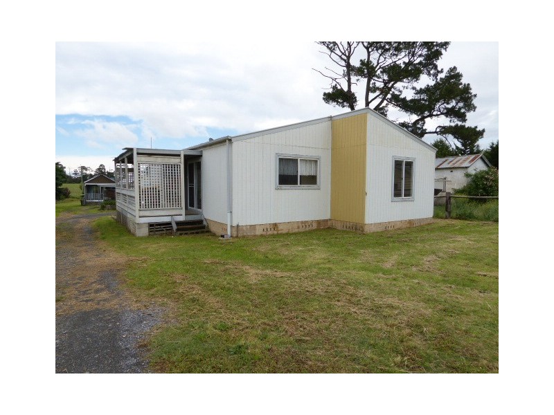 44 Wollondilly Avenue, Goulburn NSW 2580