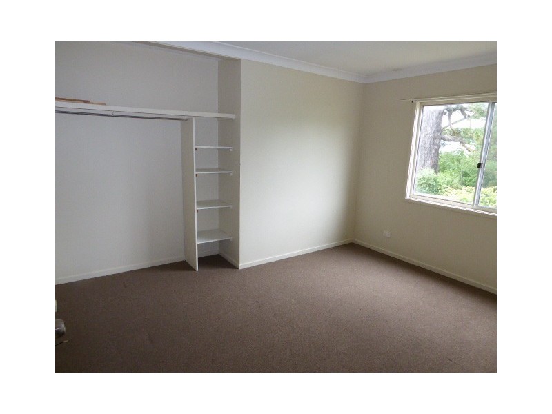 44 Wollondilly Avenue, Goulburn NSW 2580