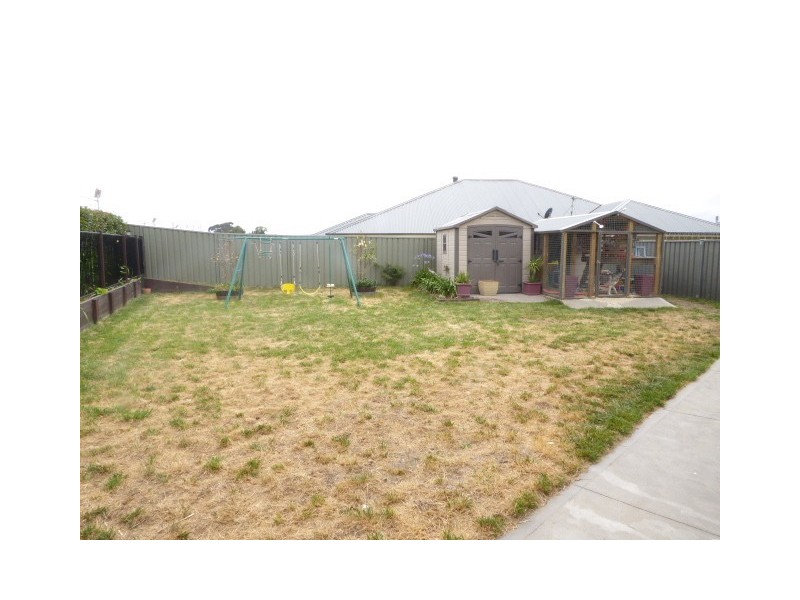 5 Ash Close, Goulburn NSW 2580
