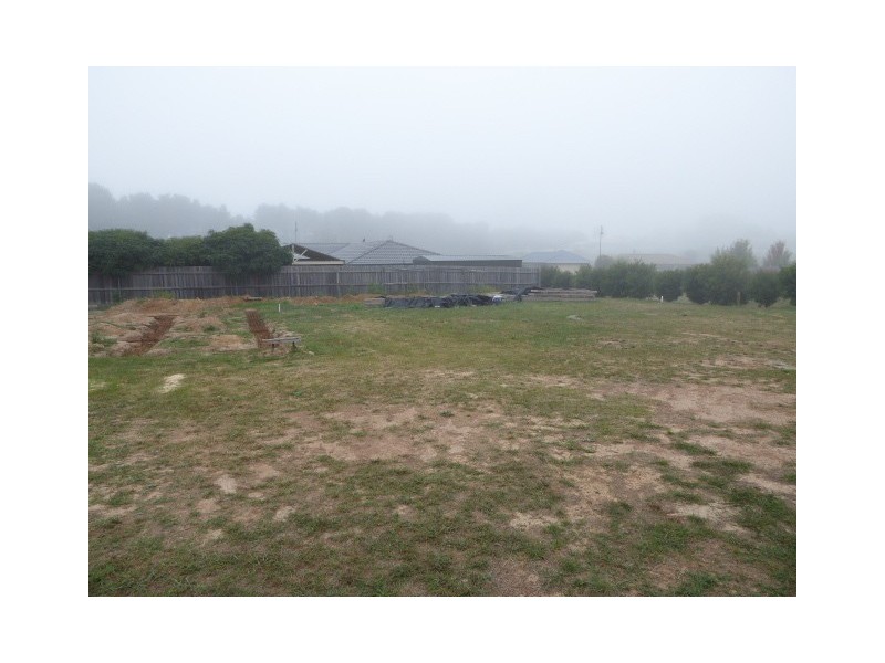 16 McGuire Drive, Goulburn NSW 2580