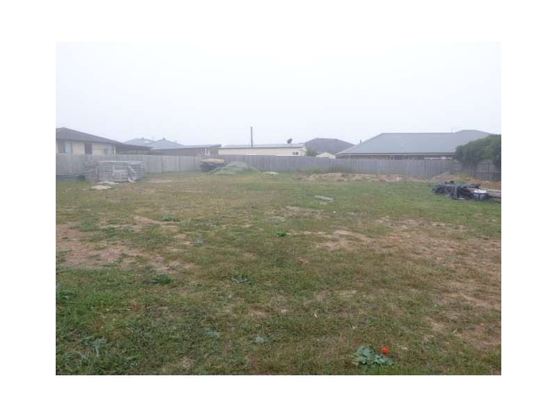 16 McGuire Drive, Goulburn NSW 2580