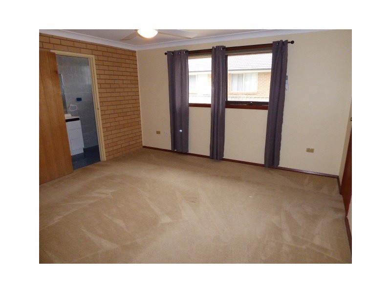 75 Cathcart Street, Goulburn NSW 2580