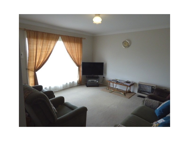 26 Barry Crescent, Goulburn NSW 2580